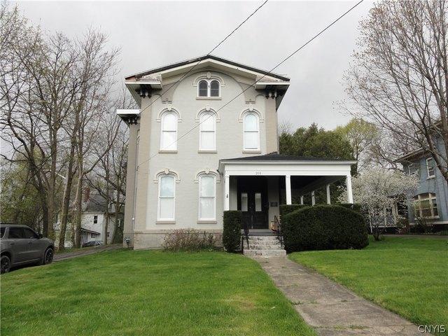 House for sale in Syracuse, New York