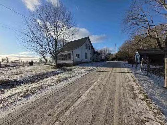 House for sale in Middle Ohio, Nova Scotia
