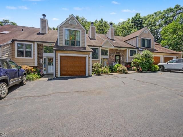 Townhouse for sale in Mine Hill, New Jersey