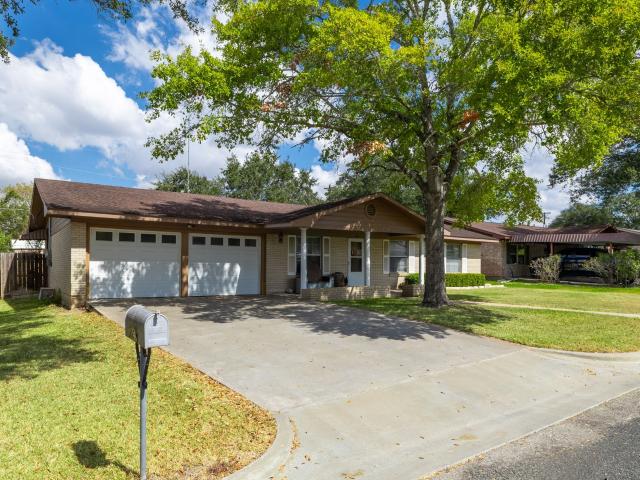 House for sale in Schulenburg, Texas