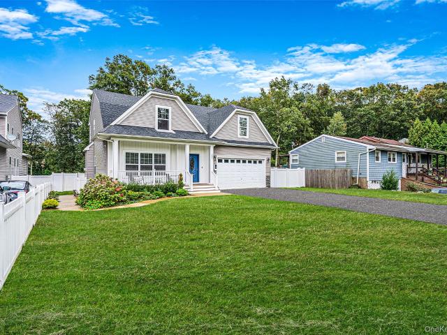 House for sale in Kings Park, Town of Smithtown