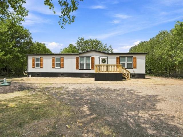 House for sale in Ellis, Texas