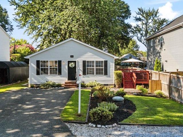 House for sale in Edgewater, Anne Arundel County