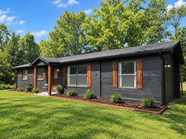 House for sale in Erin, Middle Tennessee