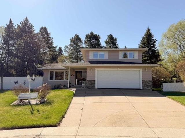 House for sale in Sherwood Park, Alberta