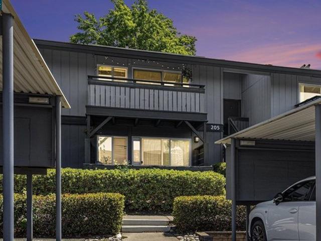 Condo for sale in Walnut Creek, California