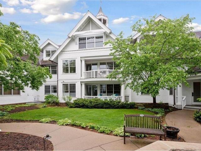 Condo for sale in Excelsior