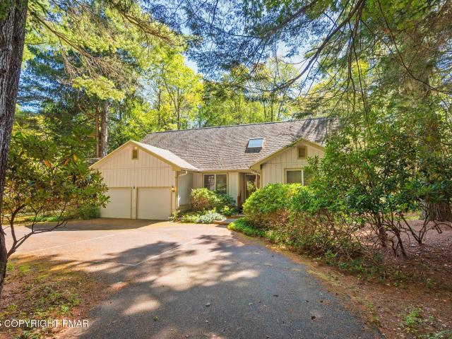 House for sale in Pocono Pines, Tobyhanna Township