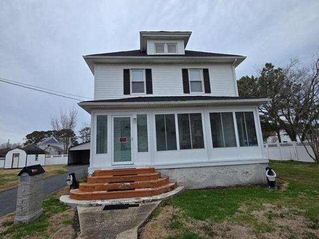 House for sale in Crisfield, Maryland