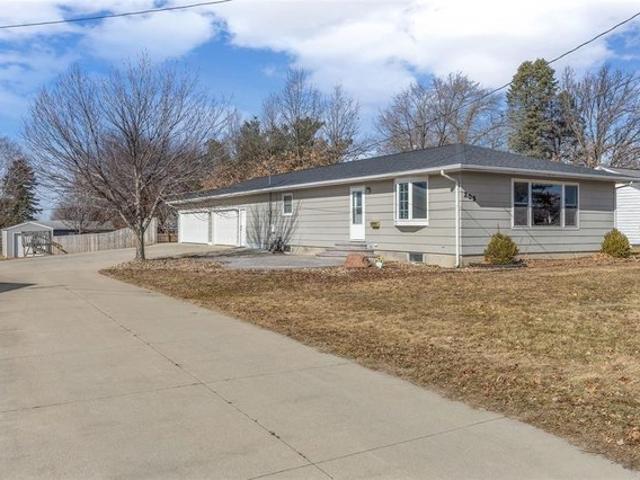 House for sale in Vinton, Iowa
