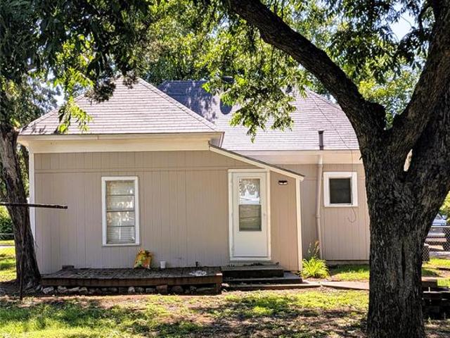 House for sale in De Young, Texas