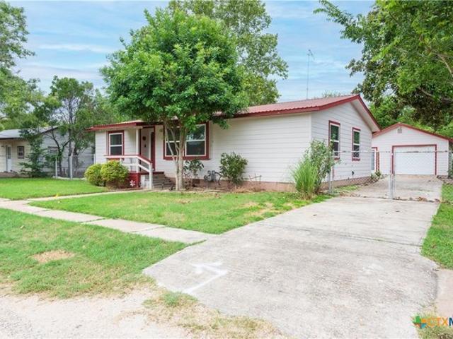House for sale in Luling, Texas