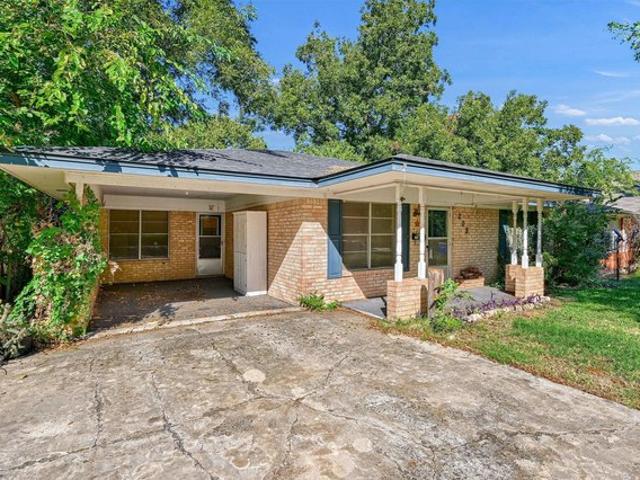 House for sale in Whitesboro, Grayson County