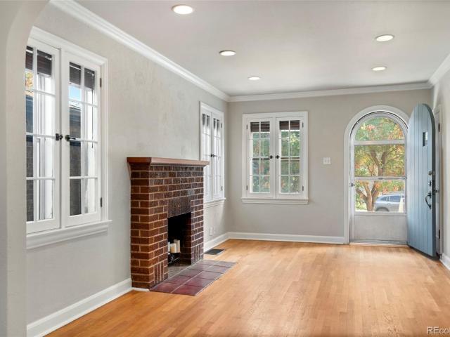 House for sale in Alamo Placita, Denver