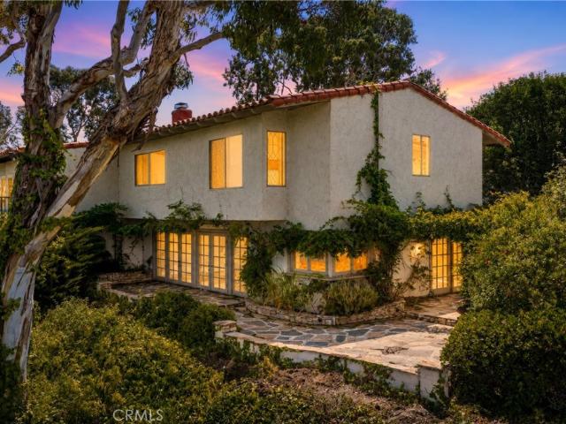 Townhouse for sale in Corona Del Mar, California