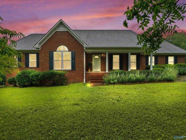 House for sale in Arab, Alabama