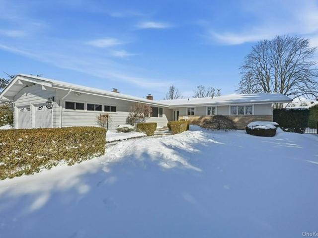 House for sale in Bohemia, New York