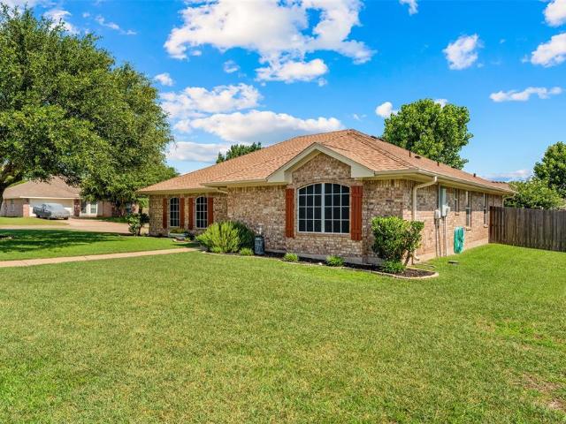 House for sale in Hewitt, Texas