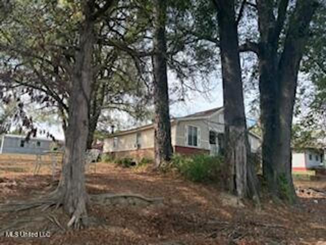House for sale in Duck Hill, Mississippi