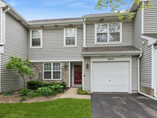 Townhouse for sale in Wauconda, Illinois