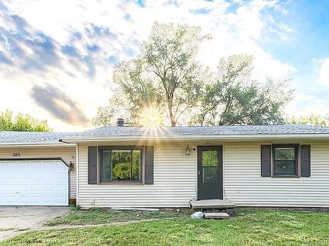 House for sale in Pekin, Illinois