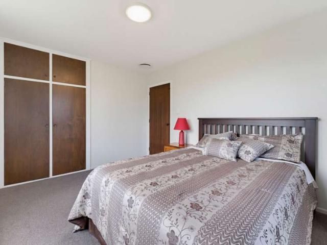 House for sale in Chaslands, Canterbury