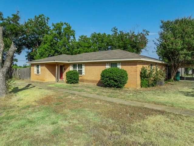 House for sale in Woodway, Texas