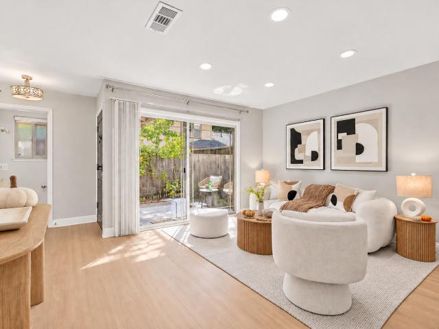 Townhouse for sale in Roundtree, Sunnyvale