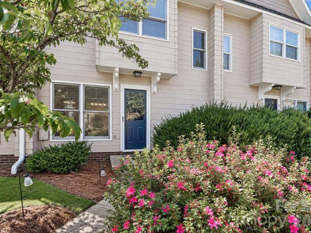 Condo for sale in Mooresville, Iredell County