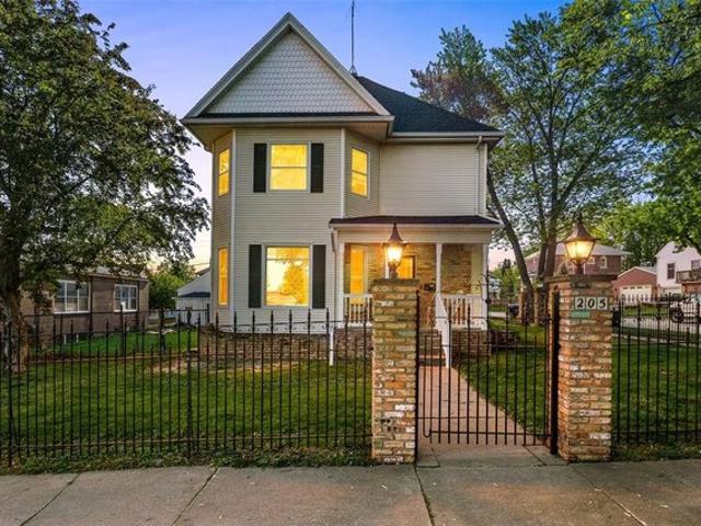 House for sale in Anamosa, Iowa