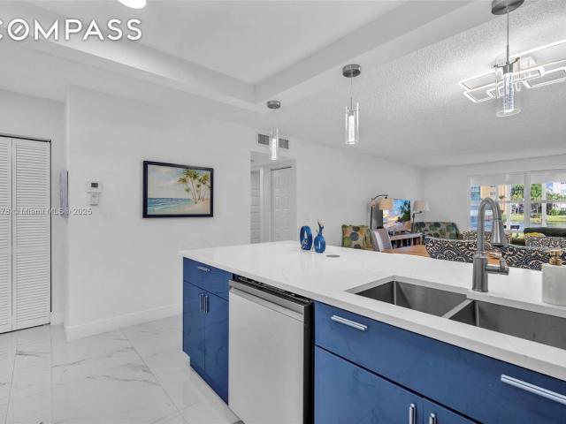 Condo for sale in Dania, Florida