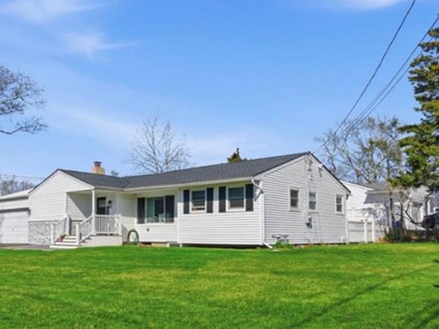 House for sale in Centereach, New York