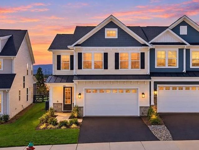 Townhouse for sale in Virginia