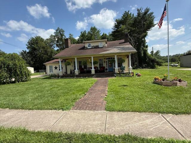 House for sale in Crab Orchard, Kentucky