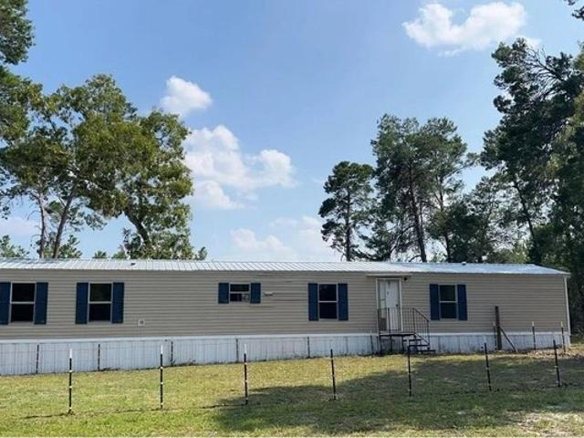 House for sale in Florahome, Florida