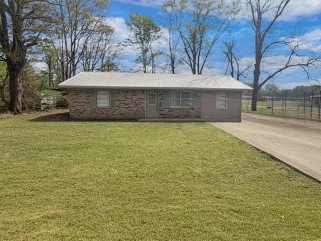 House for sale in Walnut Grove, Mississippi