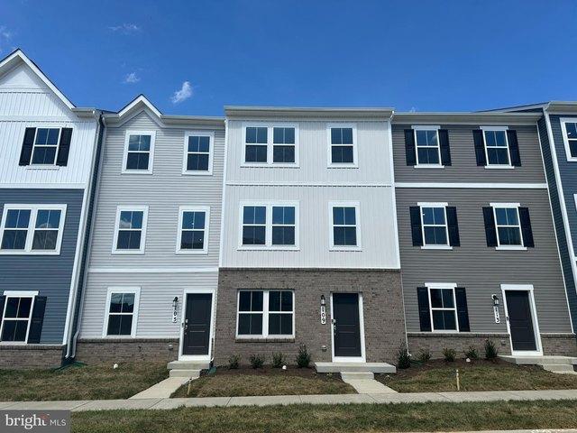 Townhouse for sale in Kearneysville, West Virginia