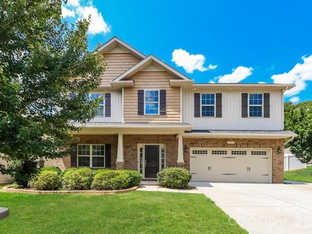House for sale in Mount Holly, North Carolina