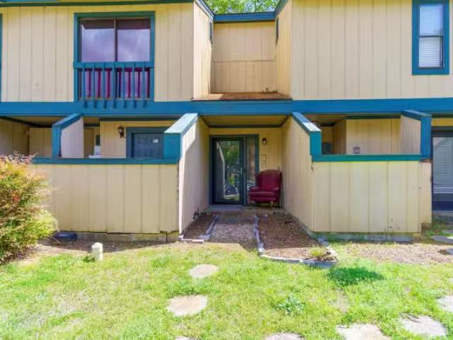 Condo for sale in Columbia