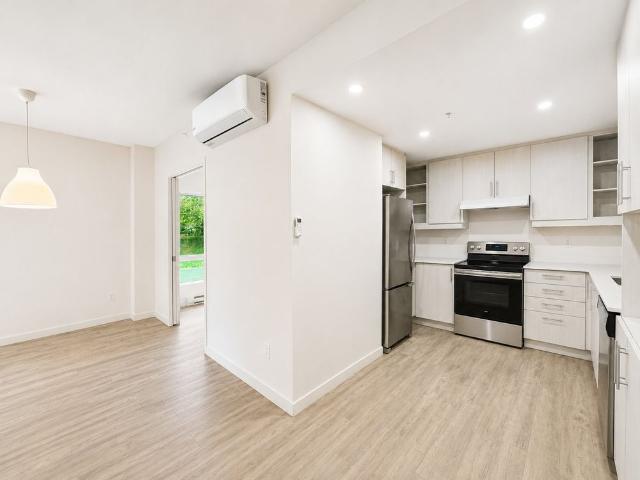Apartment for rent in Pont-viau, Quebec