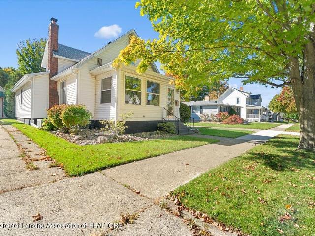 House for sale in St. Johns, Clinton County