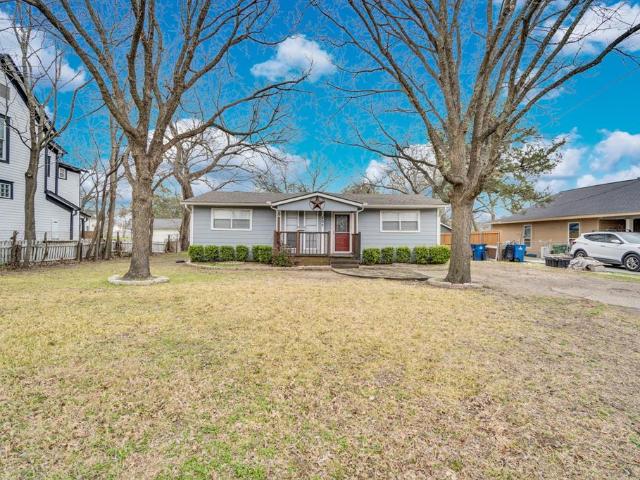 House for sale in Ellis, Texas
