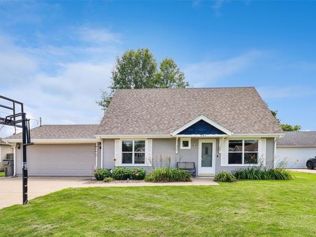 House for sale in Pleasantville, Iowa