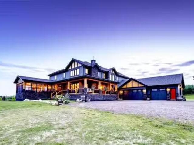 House for sale in Saprae Creek, Alberta