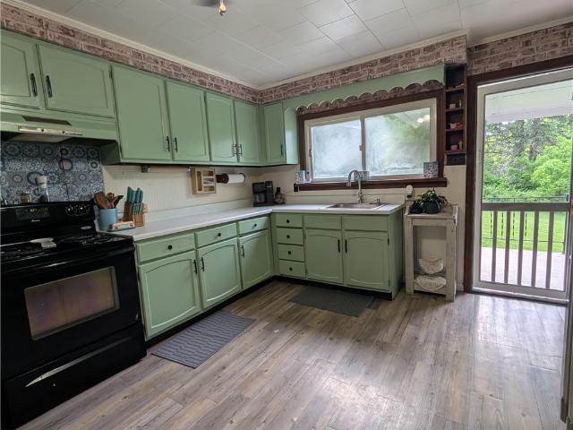House for sale in Laughlintown, Pennsylvania