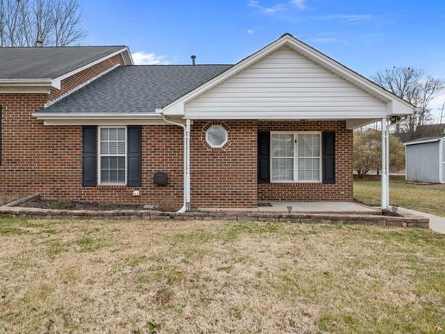 Townhouse for sale in Alamance, North Carolina