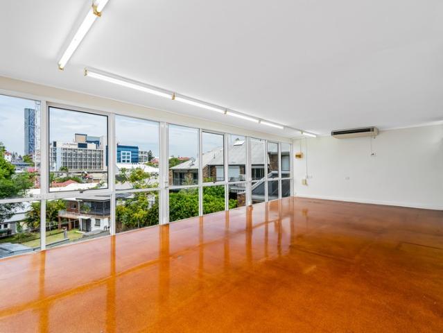 Office for rent in Toombul, Queensland
