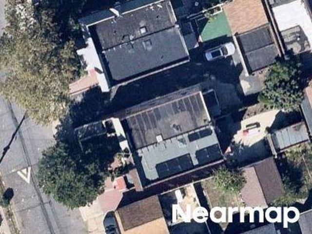 House for sale in Queens, Arverne