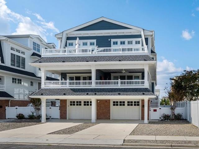 Townhouse for sale in Avalon, New Jersey