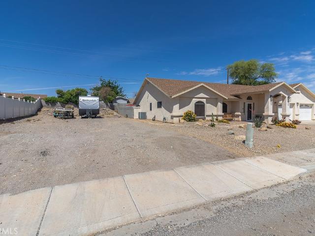 House for sale in Needles